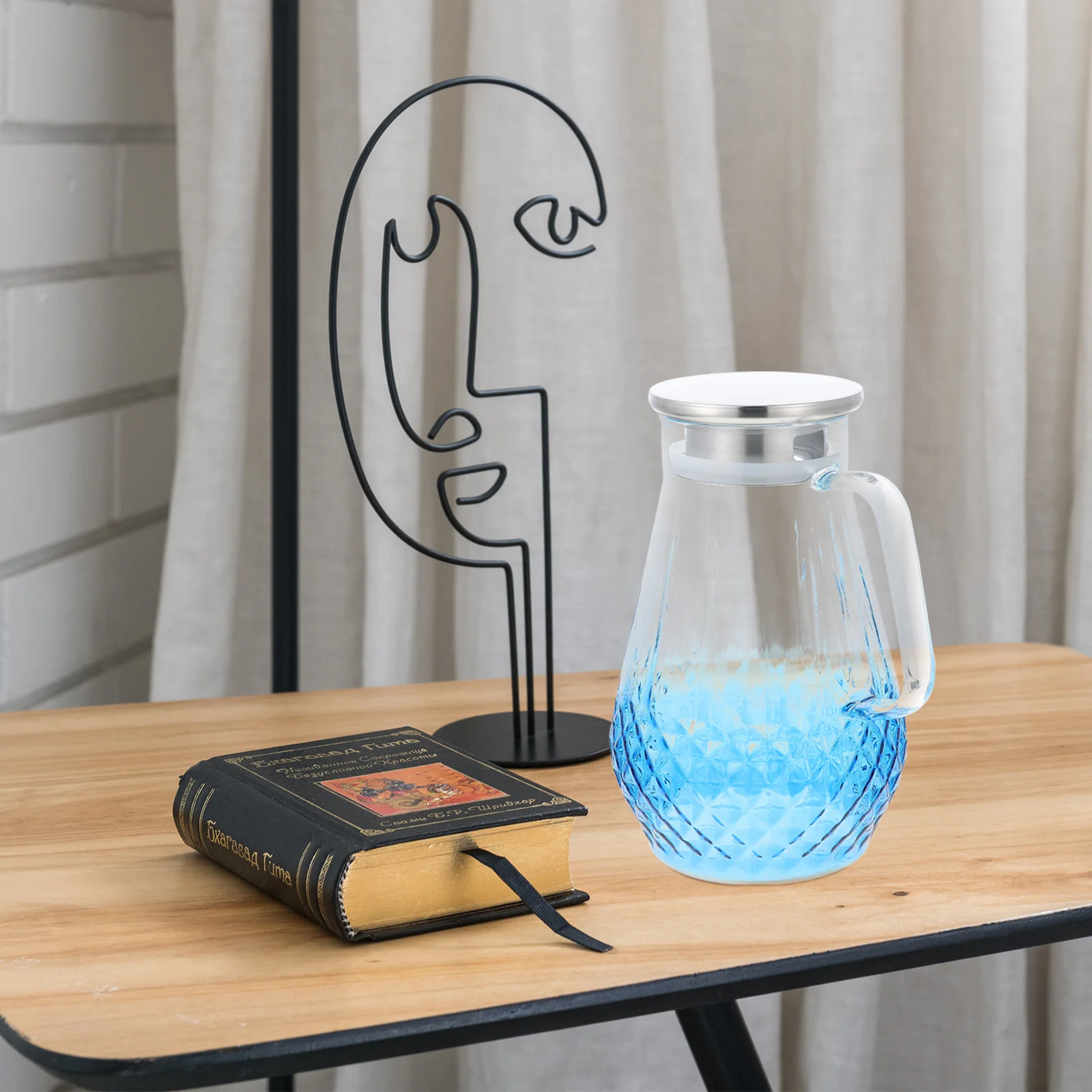 

Large Capacity Glass Cold Water Kettle Heat Resistant Water Pitcher for Party Picnic Bar Use Juice Kettle