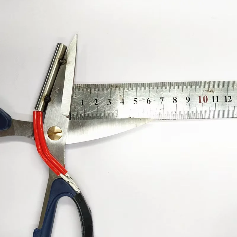 Cloth fabric webbing trademark tailor clothing chest trimming electric heating tool electric heating scissors heating shears