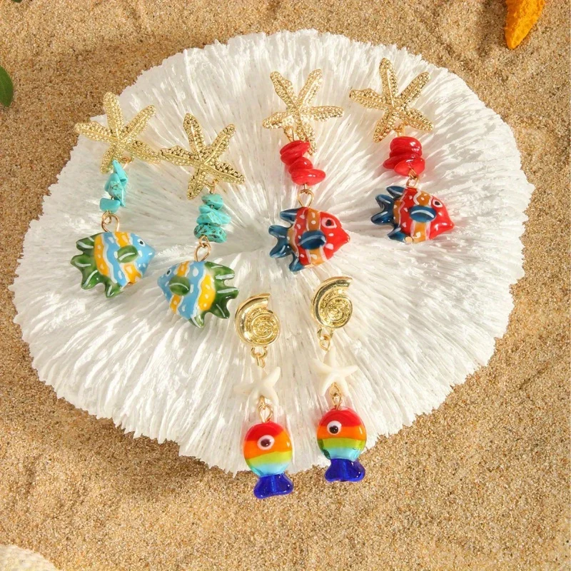 

Simple and Stylish Summer Vacation Style Ocean Earrings with Conch Starfish Small Fish Earrings