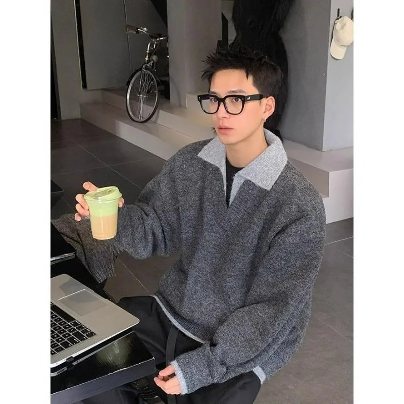 Koreanischer Retro-Spleiß-Fälschungs-Zweiteiler mit Polokragen für Herren im Herbst und Winter, lockeres, lässiges Pullover-Pullover-Oberteil