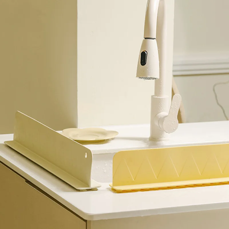 Silicone Sink Splash Guard with Suction Cups |Anti-Splashing Baffle for Kitchen/Bathroom|Clothes & Countertop Protection