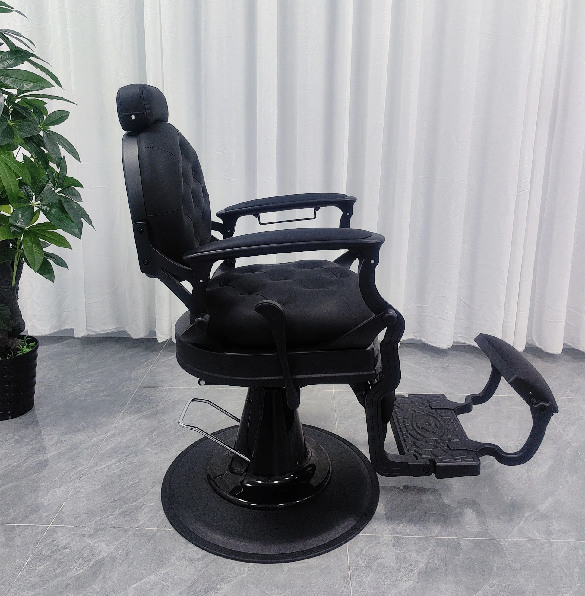 Retro Men All Black Barber Chair classici Salon Poltrone da parrucchiere Sedia idraulica Commercio all'ingrosso della fabbrica