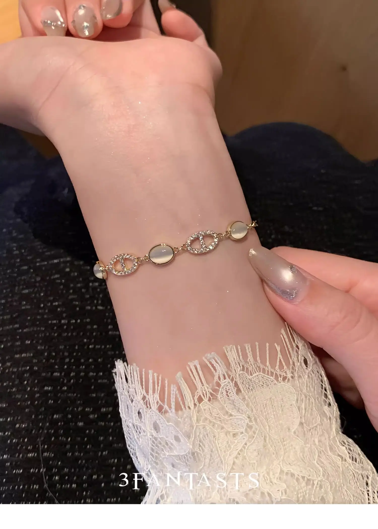 

Artificial cat-eye gemstone elegant lady's minimalist luxury bracelet for autumn-winter ins party decoration