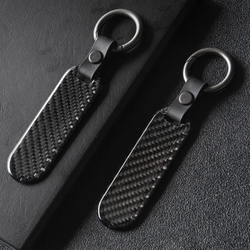 Customized Logo Carbon Fiber Car Motorcycle leather Keychain Men‘s Women’s Personalize Key Chains Holder Vintage Print Keyring