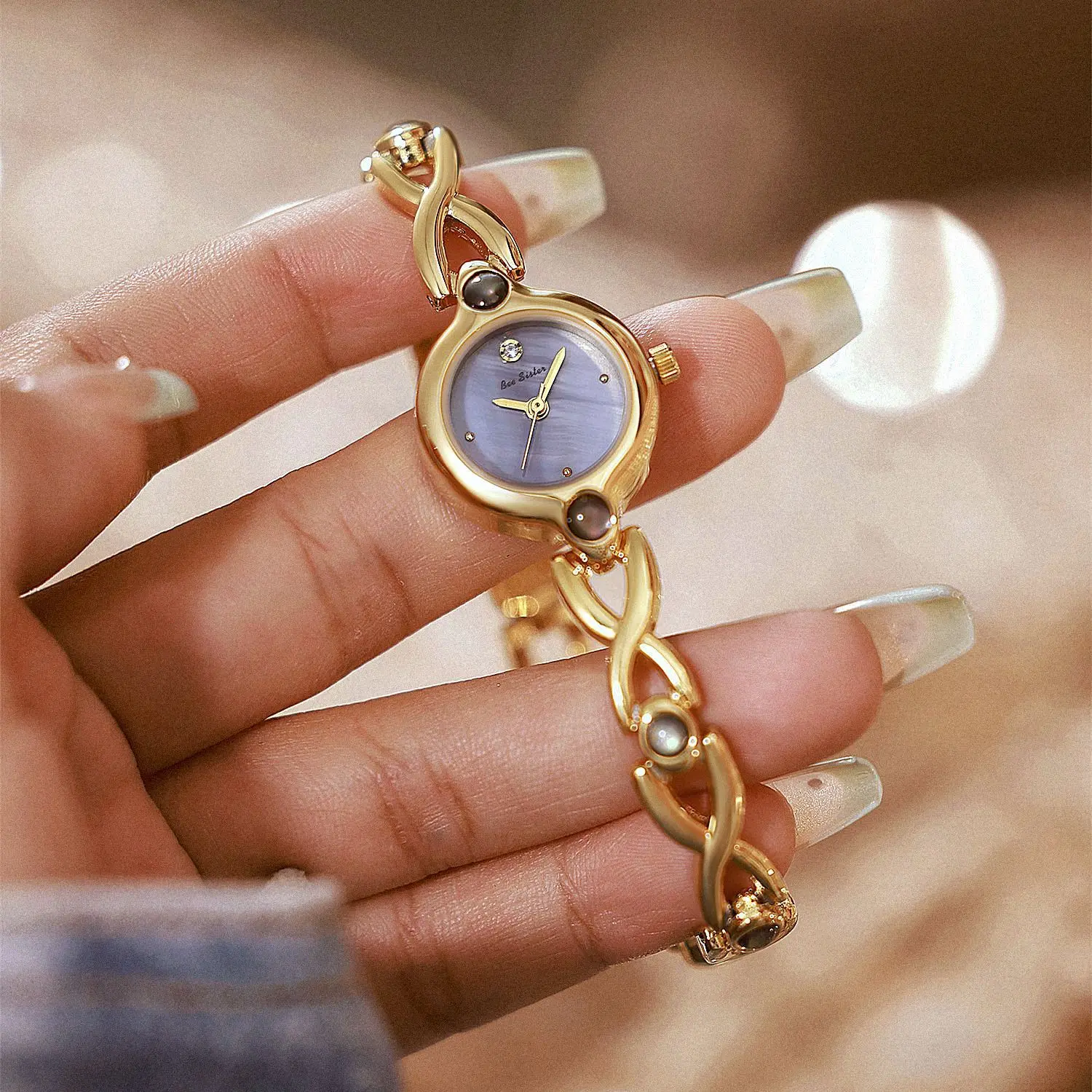 2025 NEW Retro Luxury Watches for Women with Natural Black Gold Abalone Shell Quartz Movement - Pigeon Egg Design - Gift FA1888