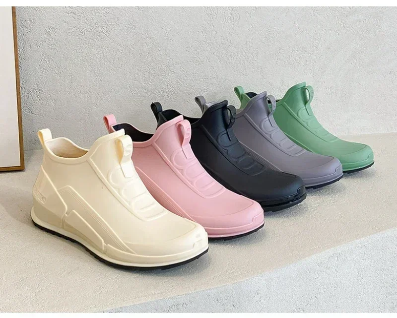 Women Rain Shoes Waterproof Rubber Boots Ladies Casual Slip-on Flats Rainboots Female Insulated Garden Galoshes Botas De Chuva