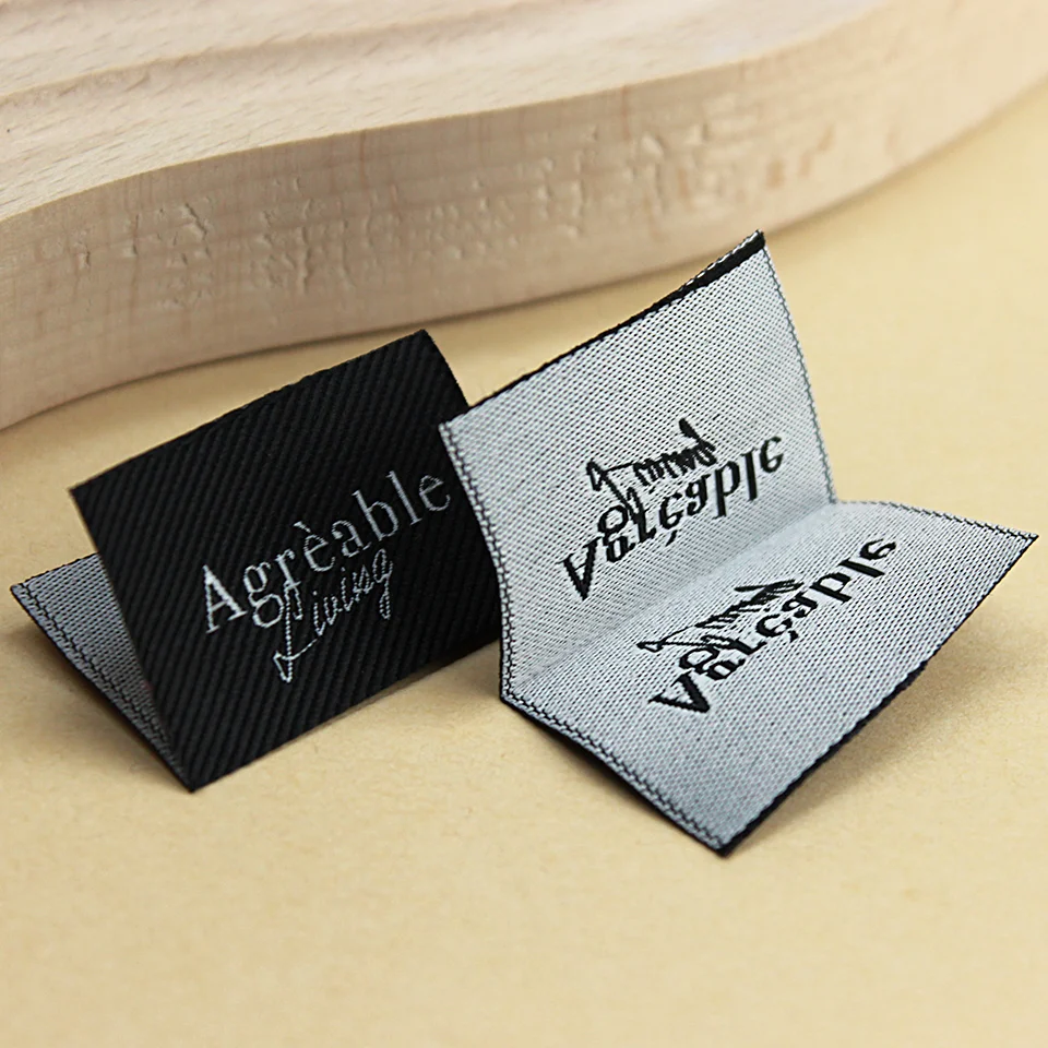 Custom Center Folded Woven Label LOGO Embossed Twill Grain Fabric Tags Sew on Clothing Embroidery Textile Neck/Hem Tag