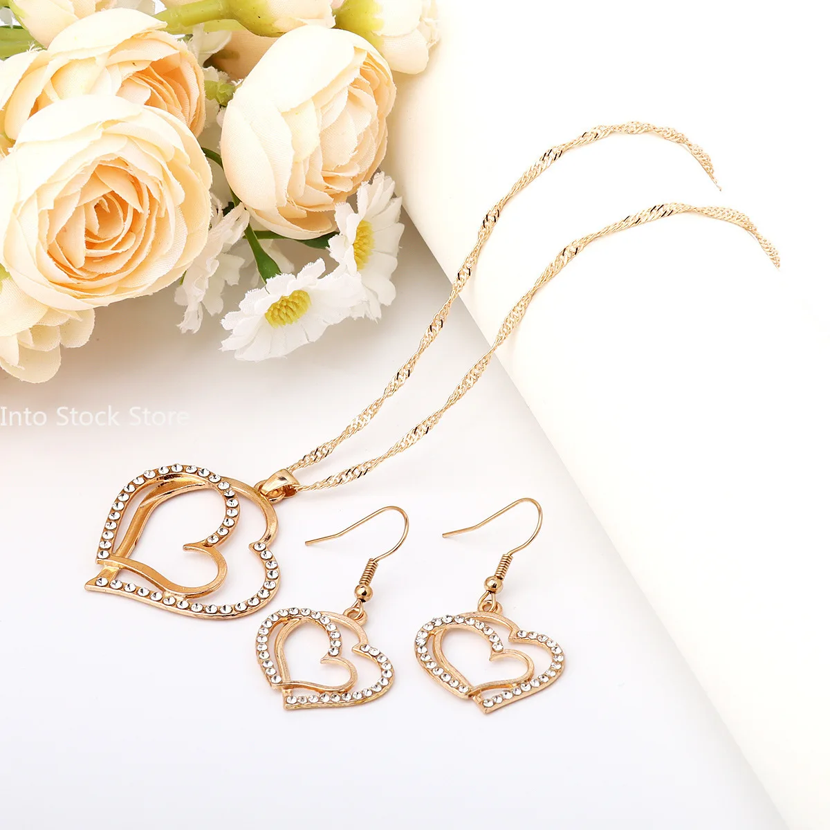 Luxury Simple Hollow Double Heart-shaped Necklaces Exquisite Crystal Pendant Chain Necklace for Women Wedding Jewelry Set