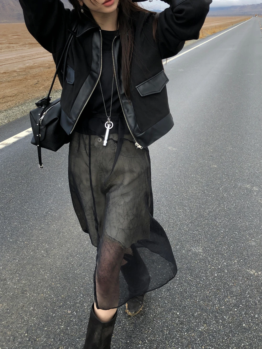 Dongda Gate 2025 Autumn Winter New Sle ort Women's Leather Jaet Suede Velvet Splicing PU High-End Feeling Top