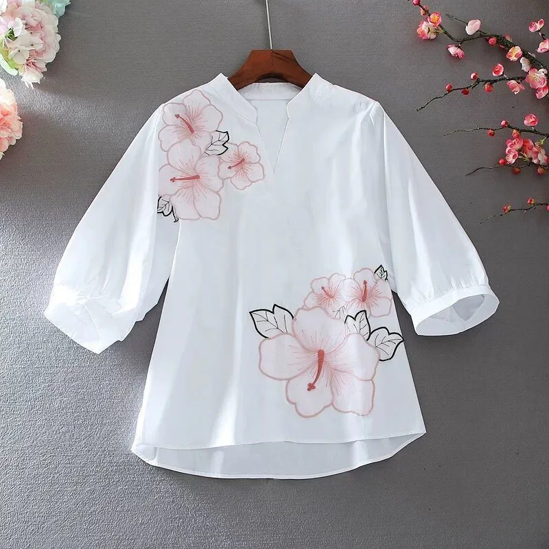 2023 Spring Summer New Embroidery Top Large Size Women\'s Mid-Sleeve V-Neck Shirts And Blouse Loose Casual White Women Blusa 4XL