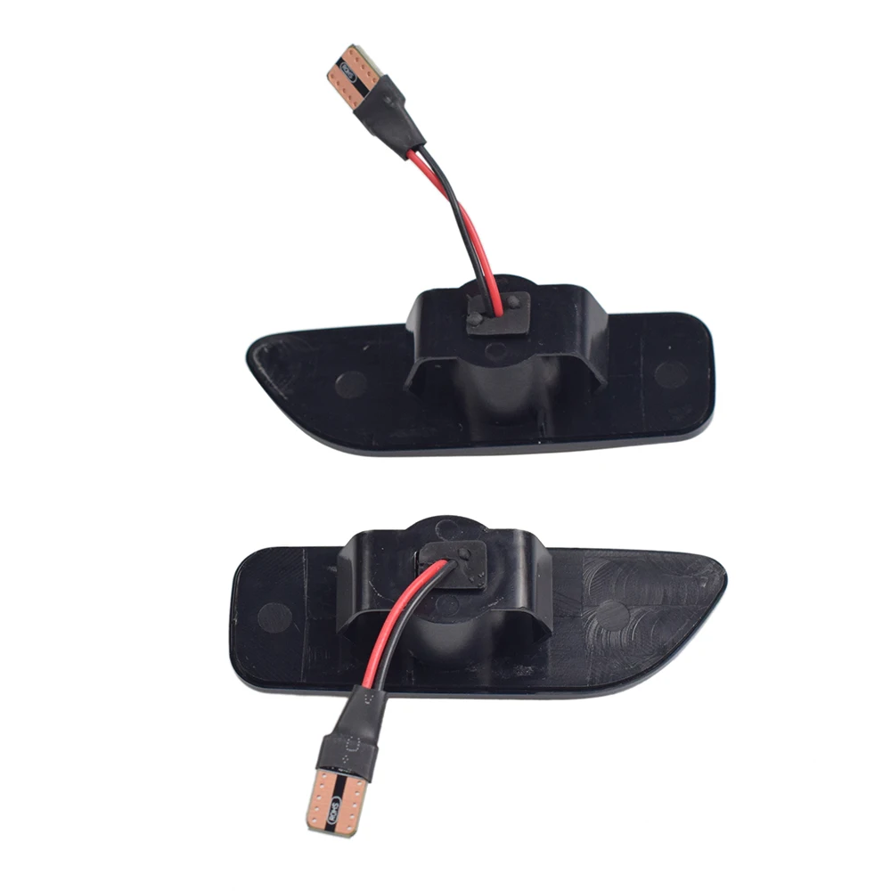 Dynamic LED Side Marker Lights For Volvo S60, S80, V70, XC70, XC90 – Smoke Lens, Amber Sweep