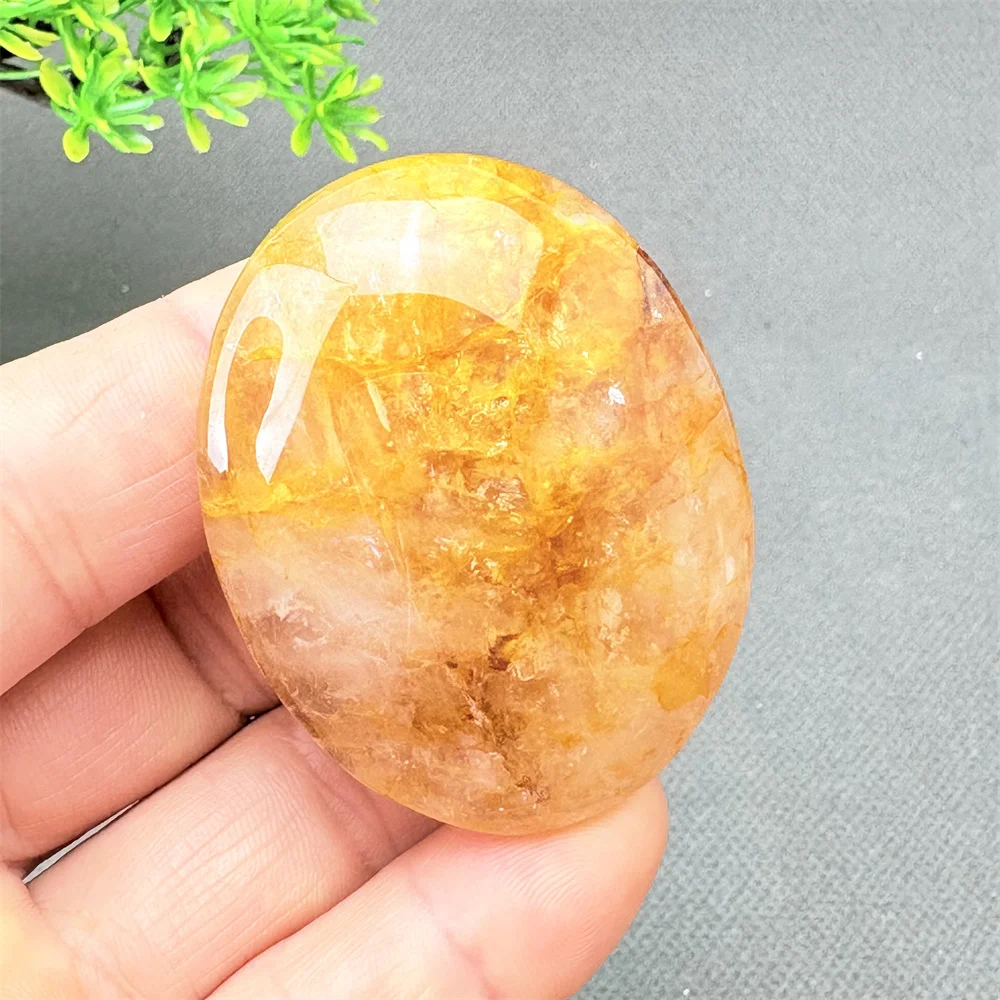 Pierre de méditation en cristal de gomme jaune naturelle pour le polissage et le massage du corps entier, la méditation des chakras et la décoration intérieure