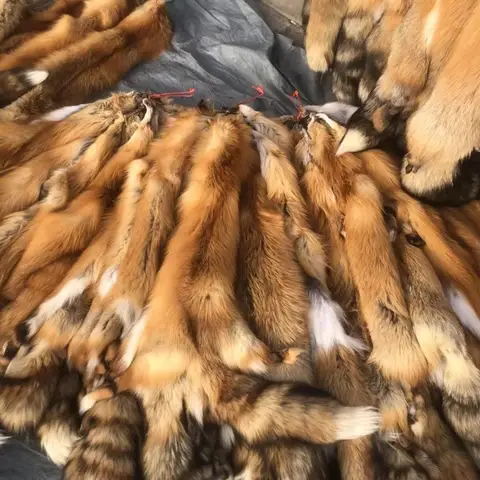 Real Red Fox Pelts Natural Tanned Leather Hide Natural Color Raw Silver Fox Fur Skin For Clothing, Scarf, Dense Animal Skin Fur