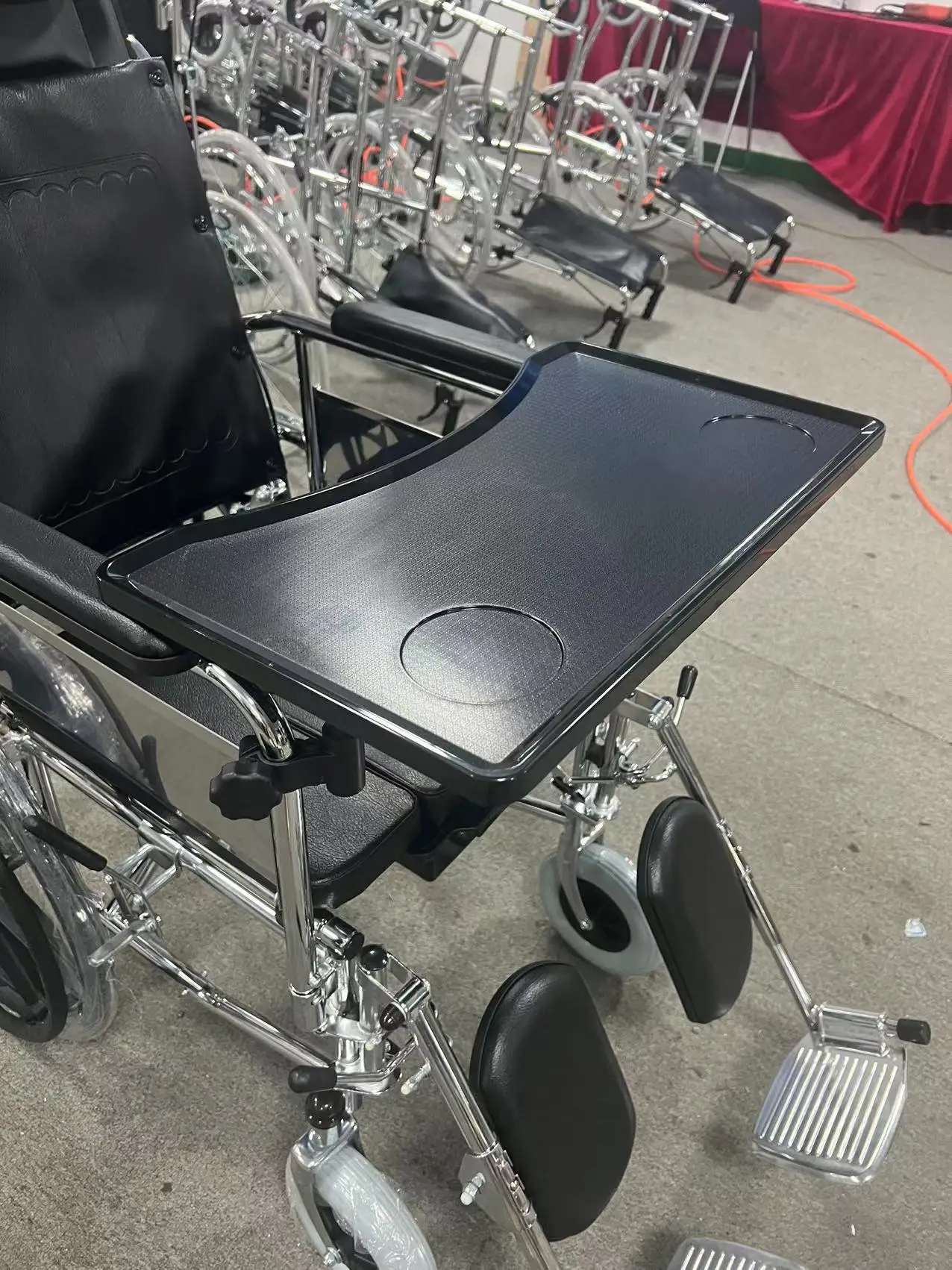 كرسي صوان لكبار السن مستلق عالي الظهر قابل للتعديل كرسي متحرك للمرحاض #4