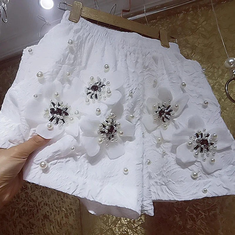 

Luxury Pearls Beaded 3D Flower Carved Loose Slim Wide Legs Shorts Fairy Short Pants Elastic Floral Embroidery Short Trousers