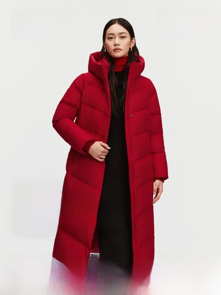 

Красная женская длинная пуховая куртка с капюшоном Bosideng B250245526, до колен, приталенная, теплая, ветрозащитная, повседневная, из полиэстера