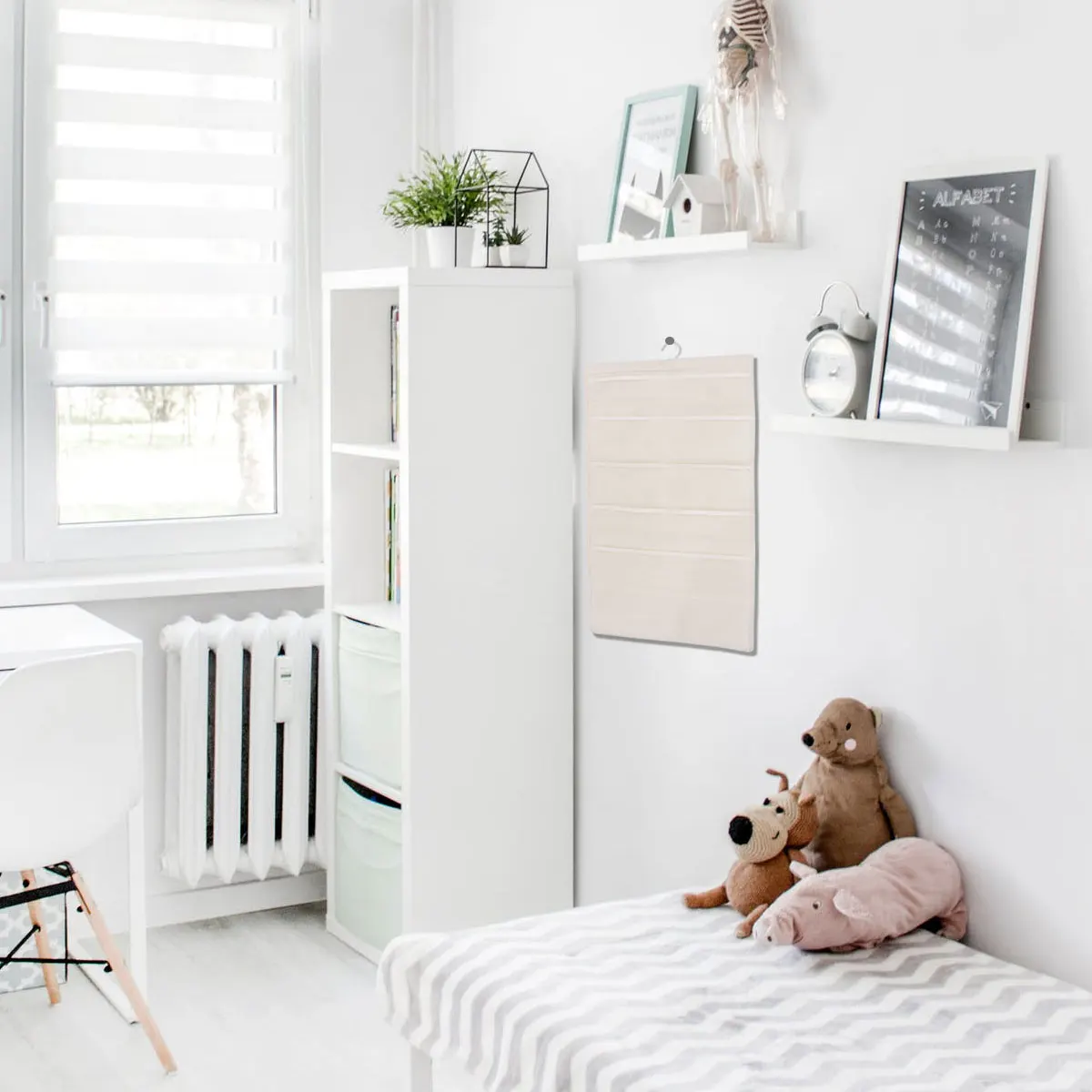 

Storage Bag Beige Wall Hanging Organizer Bedside Organizers for Bedroom Baskets Bags Fabric