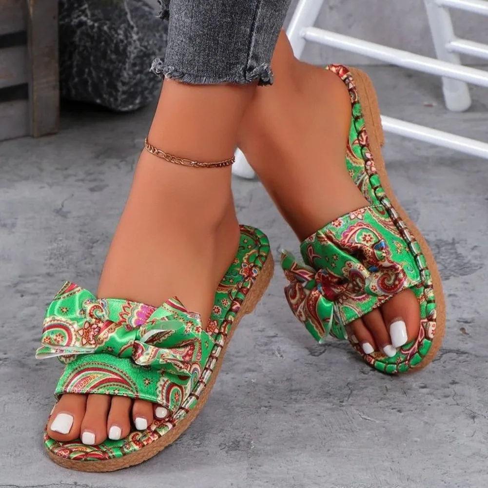 

Женские тапочки с бантом, новые летние модные сандалии с открытым носком, повседневная пляжная обувь на плоской подошве, тапочки на низком каблуке, женские шлепанцы