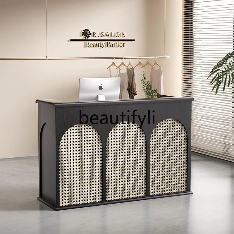 

Vintage Style Clothing Store Bar Counter Beauty Salon Cashier Counter Small Rattan Front Desk Reception Desk