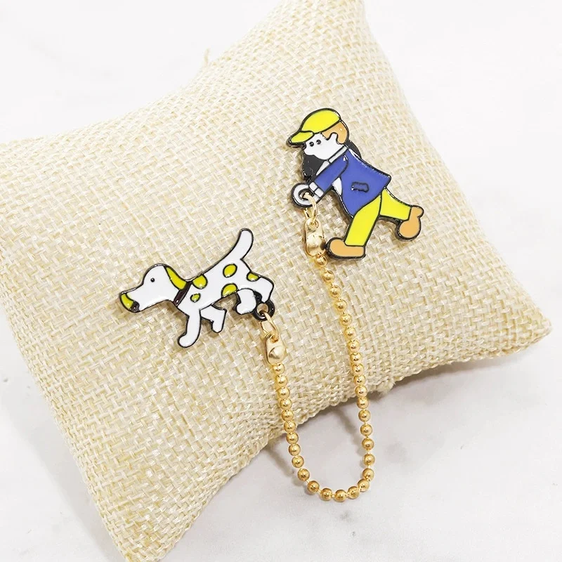 Funny Cartoon Brooch Animal Dogs Chain Pin boy walk the dog Badge Custom Metal Jewelry Backpack Denim Lapel Pins Gift for Friend