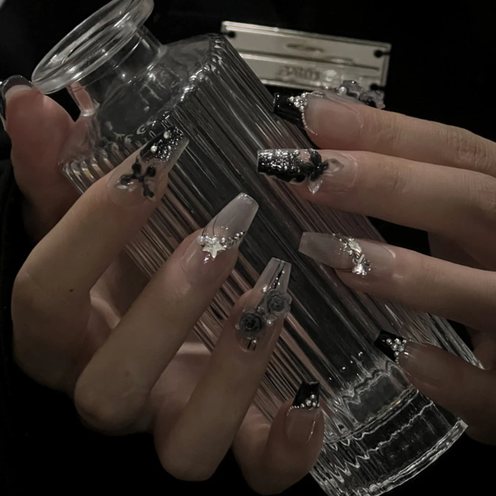 50 pçs misturado encantos do prego lua escura borboleta 3d resina decoração do prego borboleta urso rosa flor arco cobra jóias peças diy