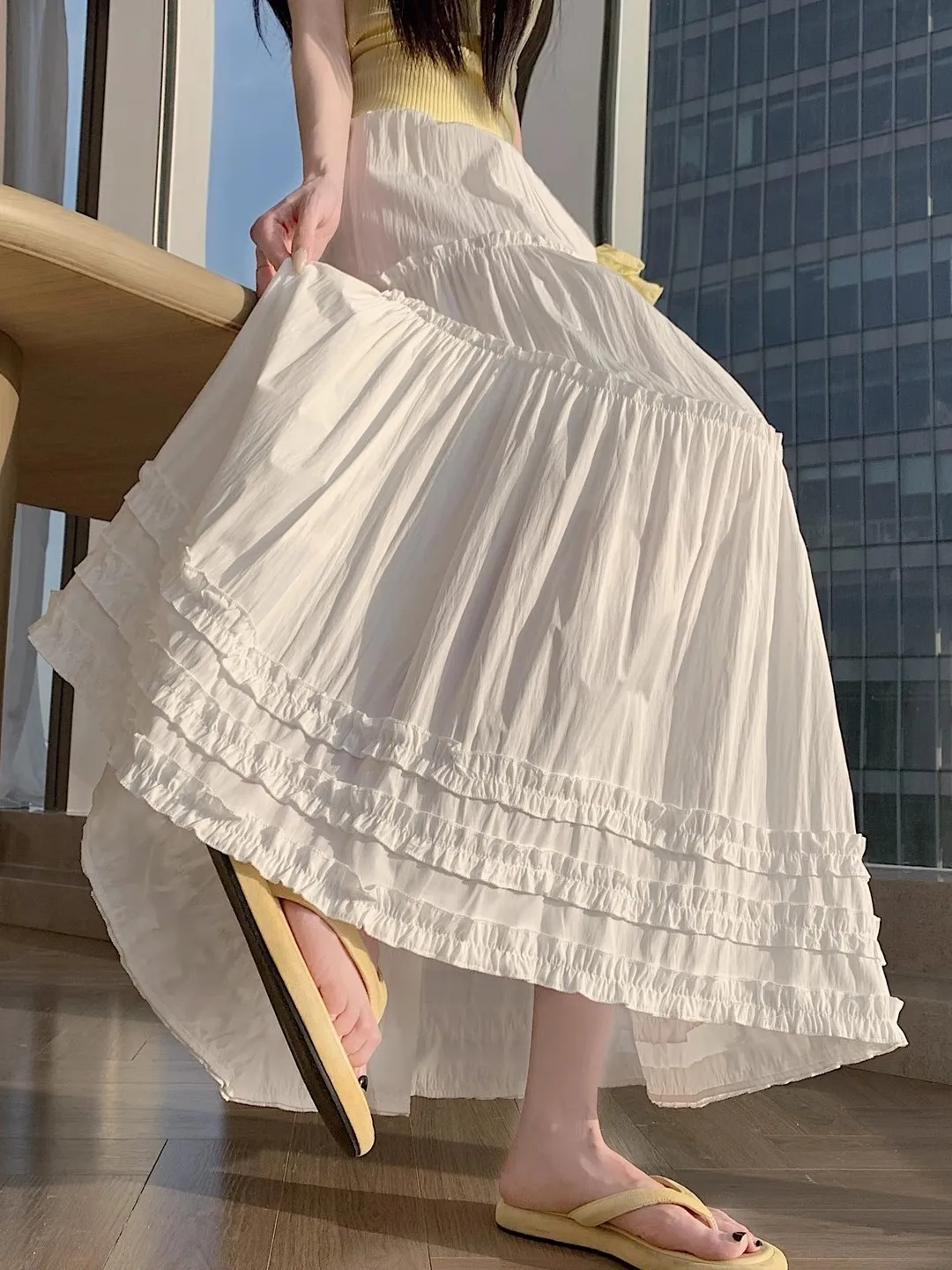 

Белая женская юбка с плиссировкой, весенне-осенняя, с высокой талией, стройнящая, струящаяся, А-силуэт, длинная, расклешенная, из полиэфирного волокна