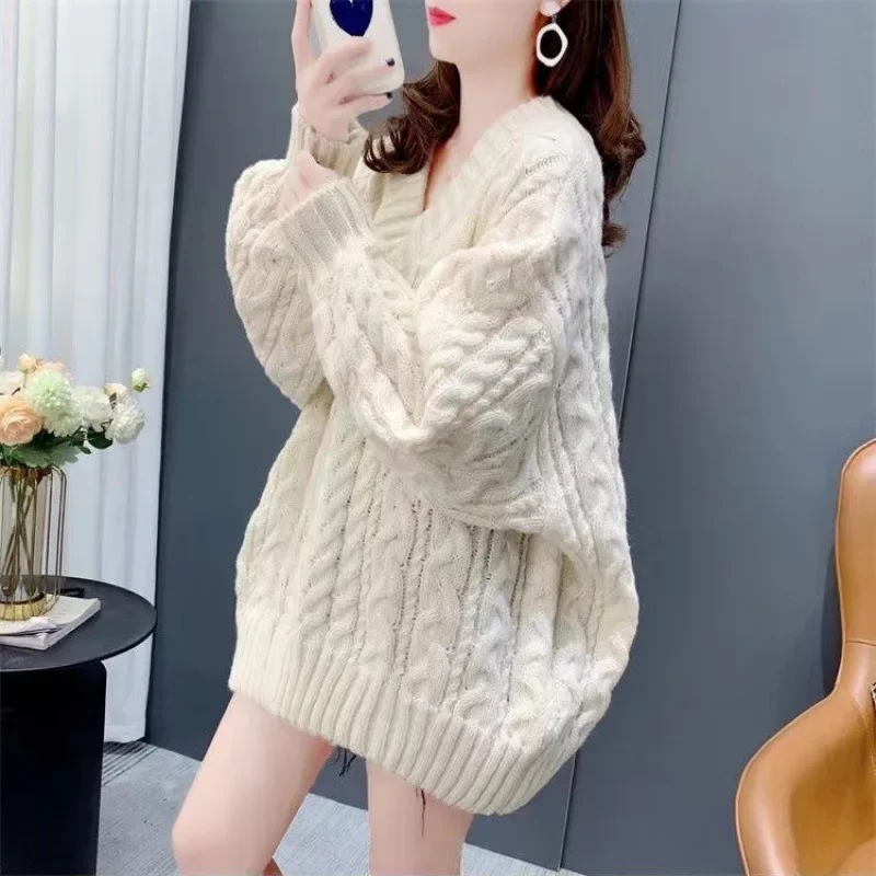 Spring Autumn New Style V-Neck Cable Knit Sweater Women's Loose Fit Outerwear Casual Sensible Niche Knitted Top Versatile Trendy