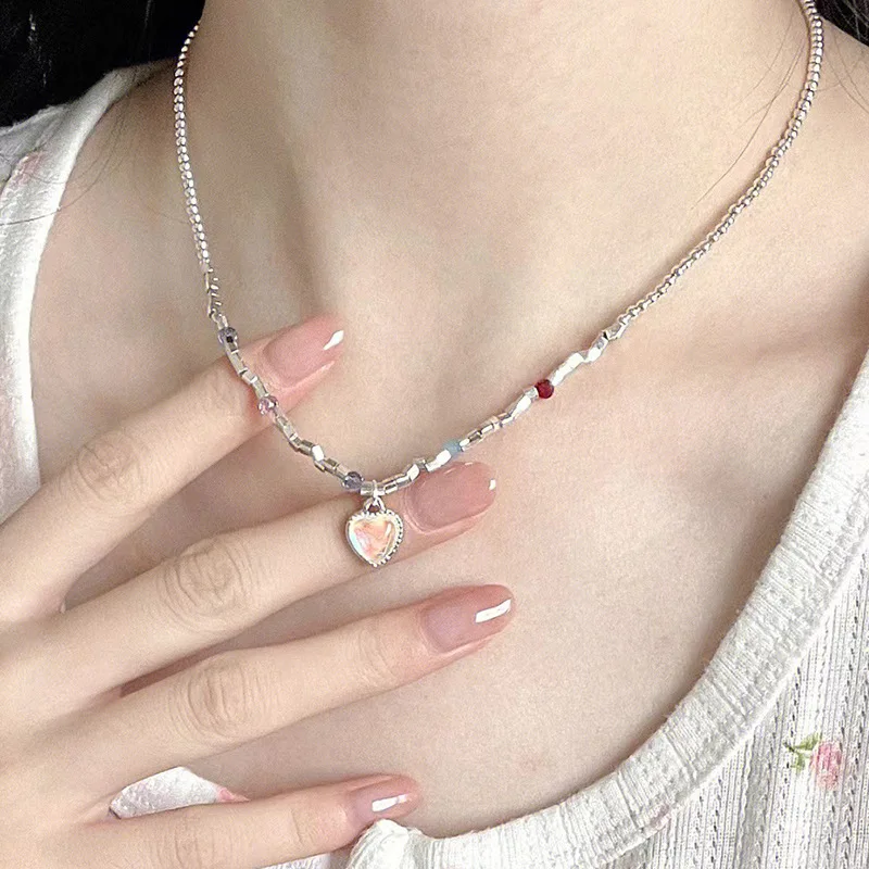 

Moonstone Heart Shape Beaded Chain Pendant Necklace for Women Charm Temperamen Clavicle Chain Party Jewerly Girl Birthday Gifts