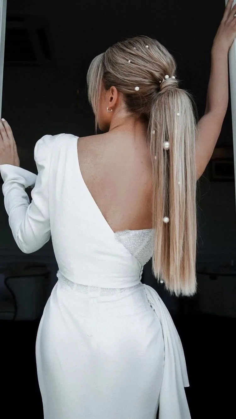 فستان سهرة نسائي بتصميم أنيق من قطعتين مع تطريز لامع، فستان طويل بخط عنق عميق على شكل حرف V، مثالي لحفلات الزفاف والمناسبات ا...