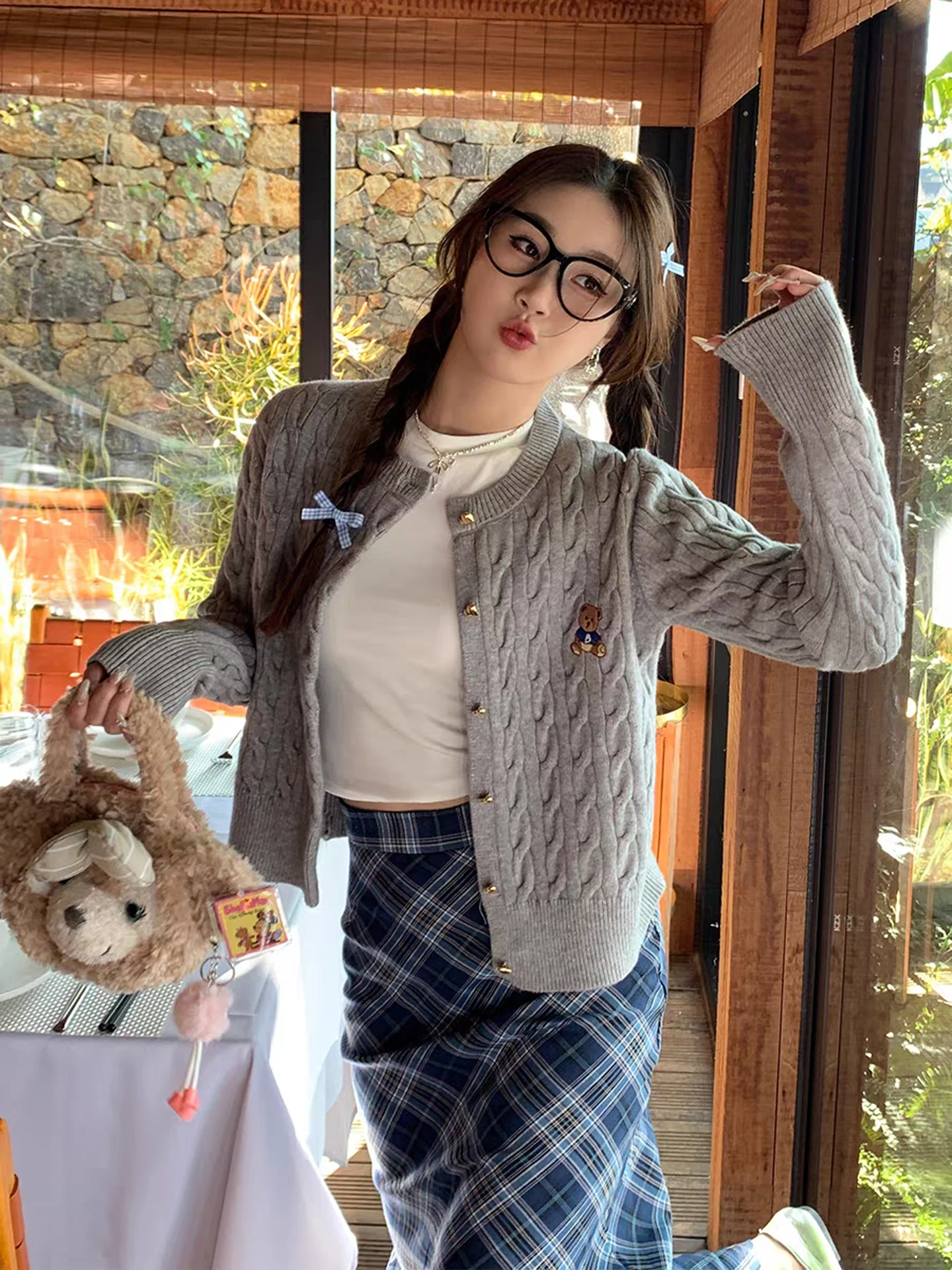 니트 가디건 여성용 가을 겨울 신상 슬레 베어 자수 트위스트 스웨터 대학 스타일 캐주얼 루즈핏 롱 스웨터