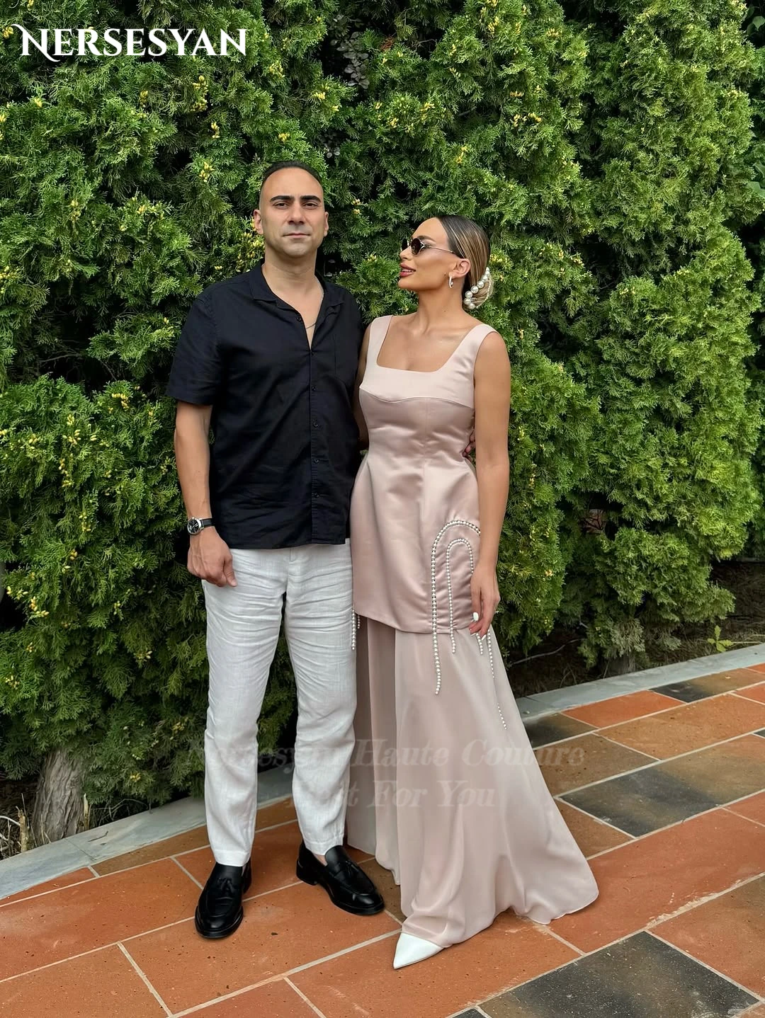 Nersesyan Blush rose robes de bal élégantes col carré perles Satin robe de soirée formelle Illusion robes de fête d'invité personnalisé