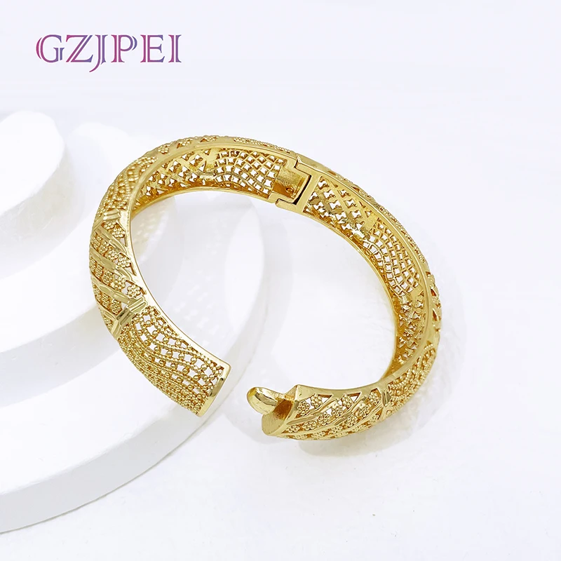 New Gold Color Bracelet For Woman 18K Gold Plated Fashion Jewelry  Trending Wedding Party Gift