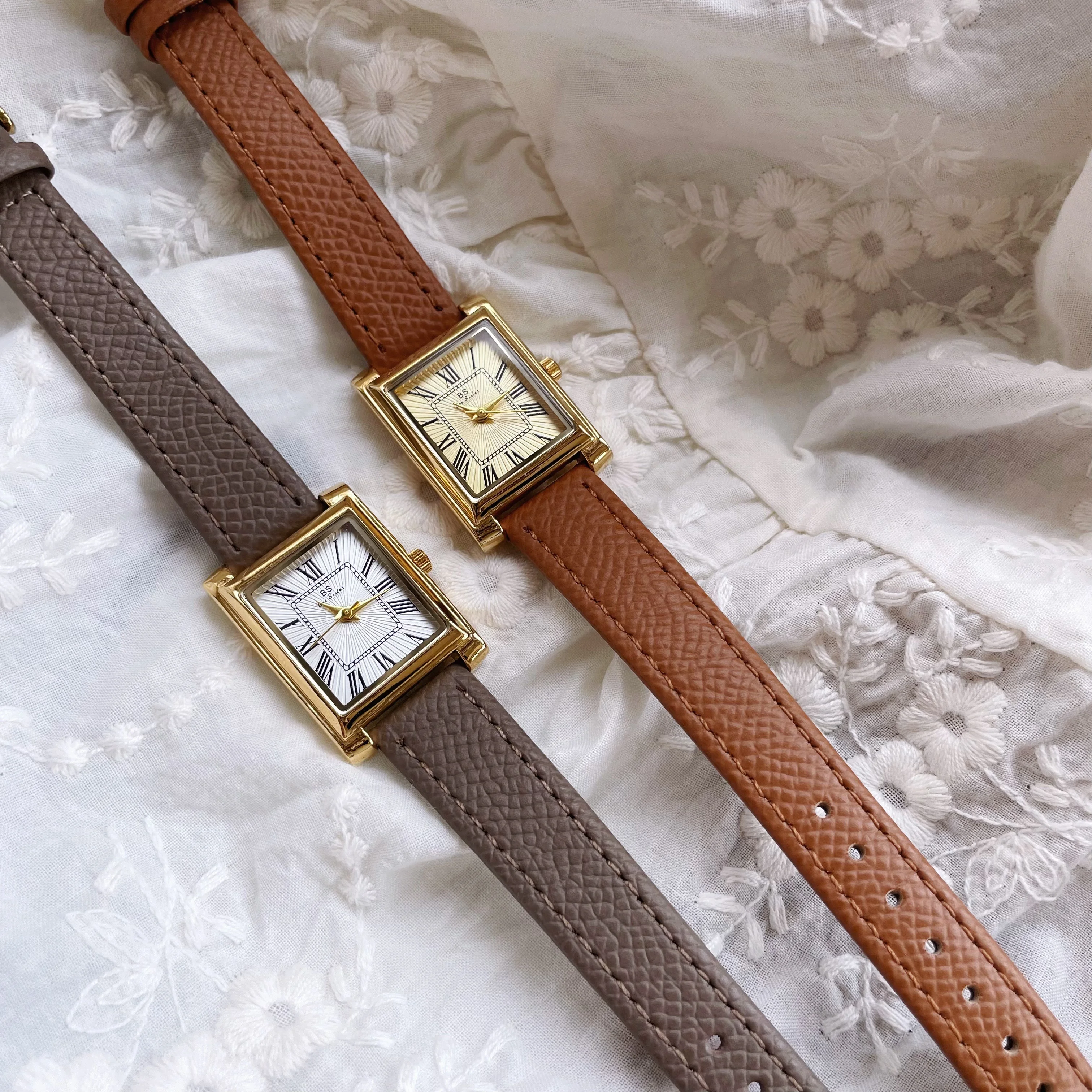 Relojes clásicos retro para mujer con una simple correa de cuero genuino, esfera cuadrada, movimiento de cuarzo, adecuados para el vestido del lugar de trabajo.