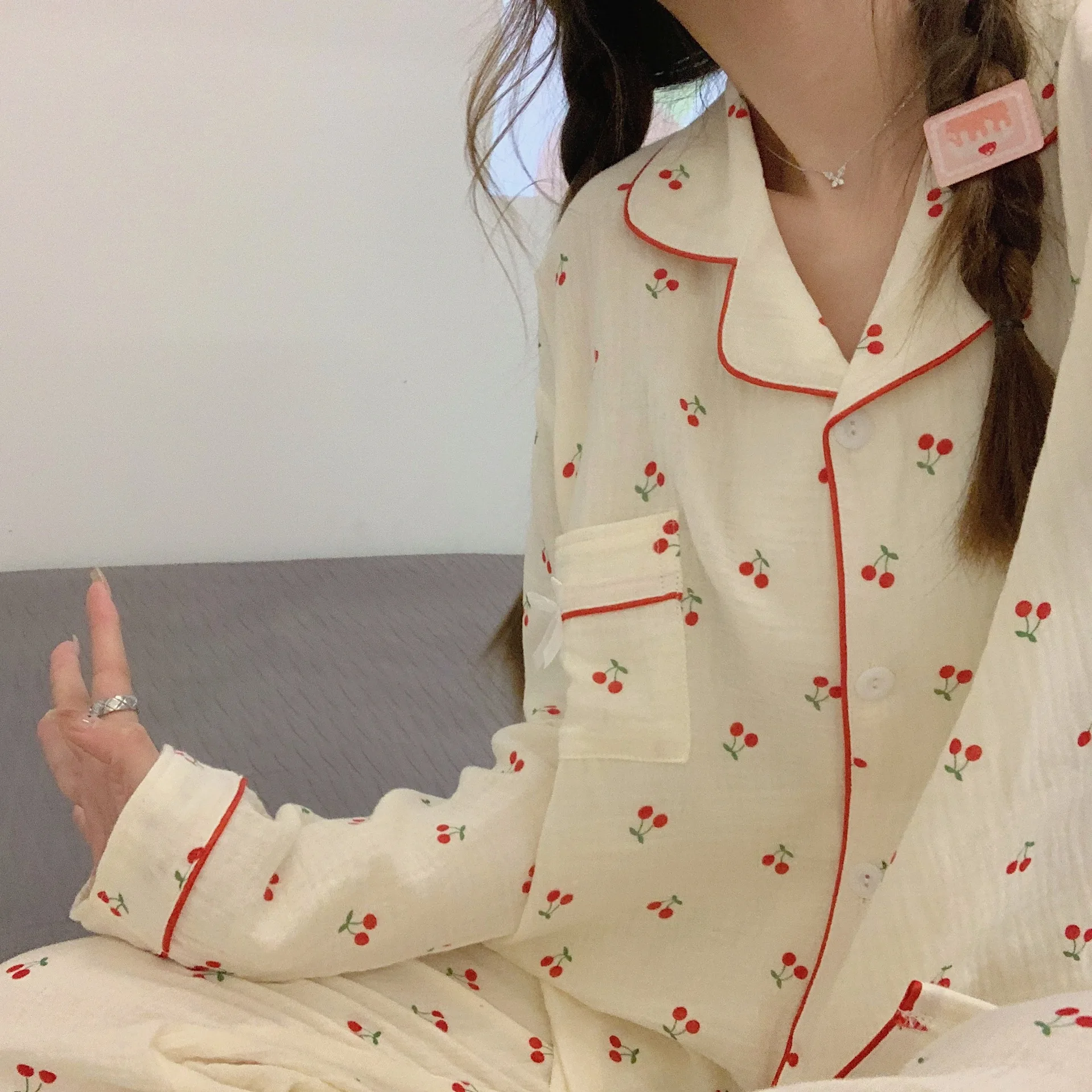 

New Arrival: Korean-Style Spring/Fall Cherry Blossom Bubble-Cotton Pajamas for Women - Long-Sleeve Top & Long Pants Homewear
