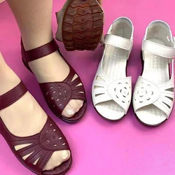 Elderly Flat Sandals with Sticker Non Slipped and Wear Resistant Sandals Suitable for Going Beach Side Wear