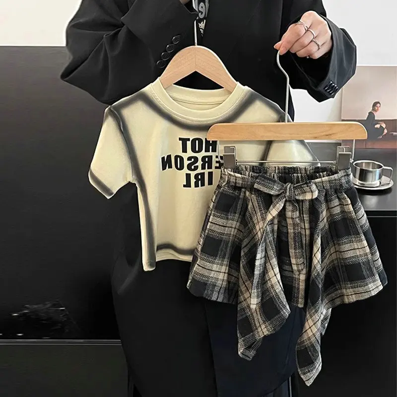 Summer Children\'s Clothing Girl Set Fashionable Letter Stroke Edge Short Sleeved T-Shirt+Street Style Irregular Plaid Half Skirt