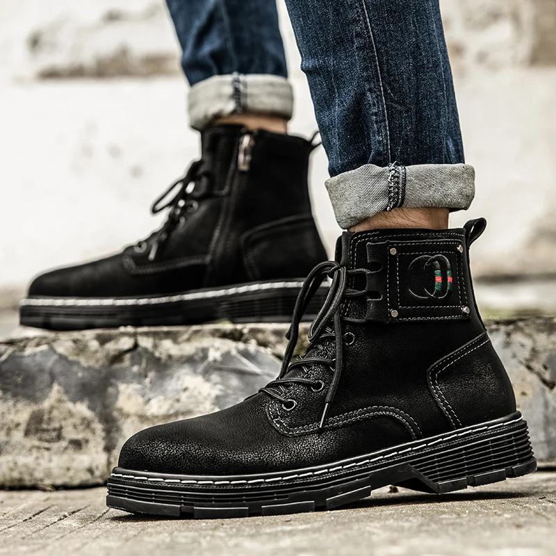 أحذية وأحذية رجالية جديدة للخريف: أحذية جلدية عصرية للدراجات النارية، أحذية كاجوال للخروج، وأحذية كاحل شتوية مبطنة بالقطن