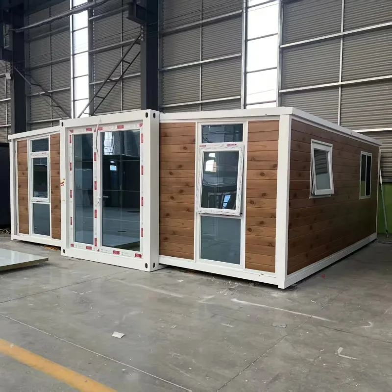 Custom Fast Build Prefabricated Mobile Houses 20ft 40Ft Foldable Prefab Modular Kitchen Toilet Container Beach Homes for Sale