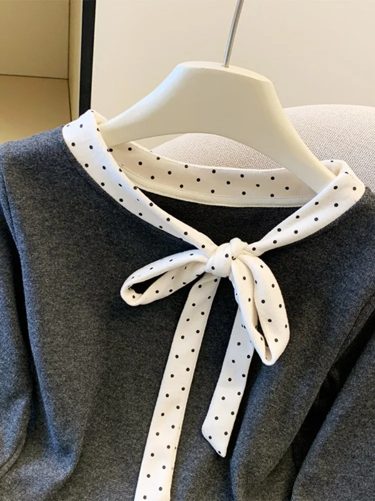 水玉模様の蝶ネクタイ付きロングスリーブTシャツ レディース 秋冬 バレエ風レース ベースシャツ トップス 韓国風 ルーズフィット ウォーキング...