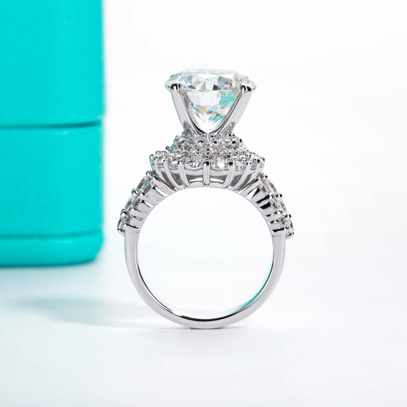 Anujewel 6,92 cttw d AnuJewel 6,92 cttw D Farbe Moissanite Halo Verlobungsring 18K Gold Überzogene Luxus HochzeFarbe Moissan ite Halo Verlobung sring 18 Karat vergoldet Luxus Ehering Ringe für Frauen Schmuck Großhandel – Detail 1