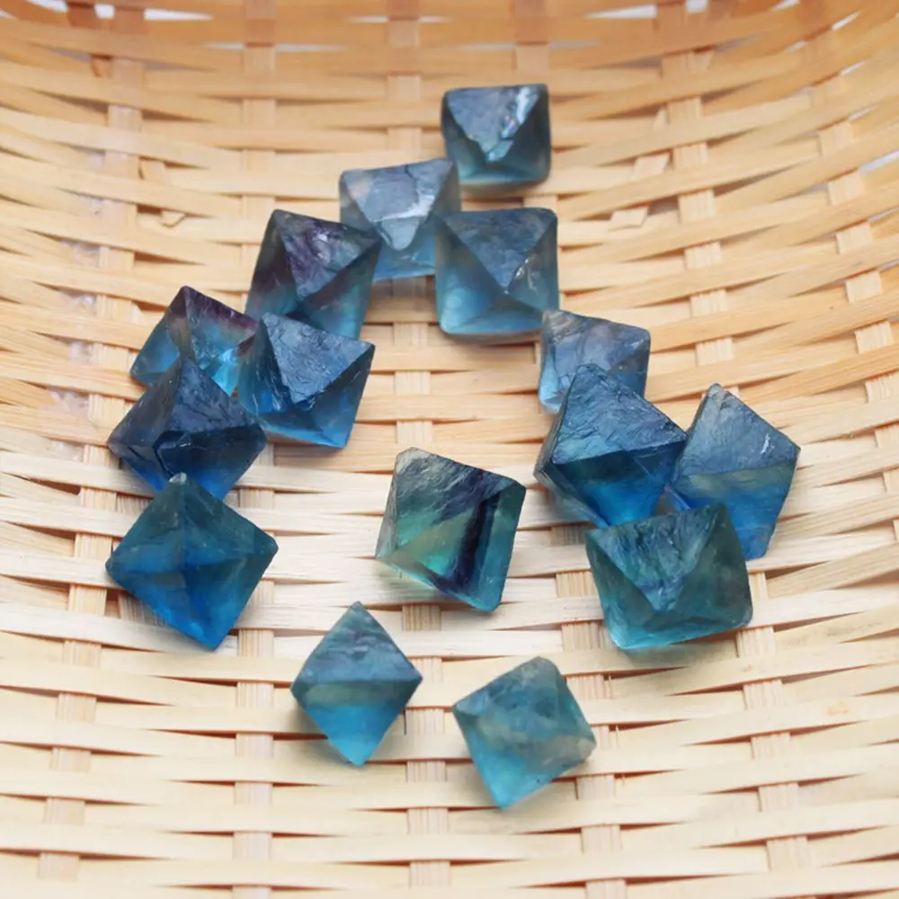 DIY Tumbled Octahedron Clear Rough Natural Fluorite Specimens, Mineral Blue Crystal Point