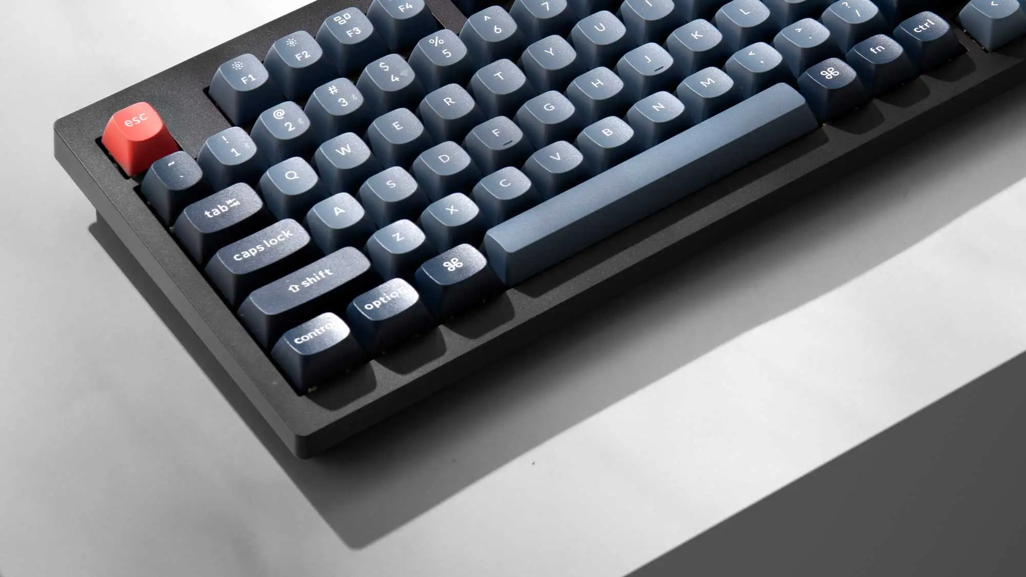 Imagem -03 - Max Teclado Mecânico Personalizado sem Fio Versão Barebone Knob Luz de Fundo Rgb Hot-swappable Versão Qmk Keychron-v5