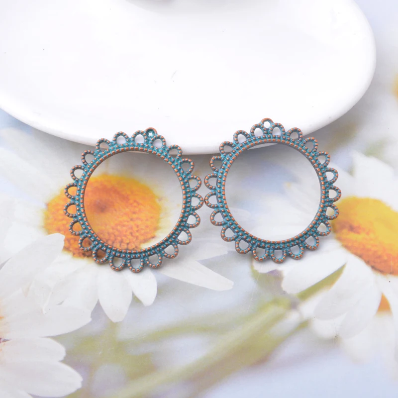 10 Stück Vintage-Stil Antiksilberfarbene Mond-Fächer-Anhänger Metall Runde Anhänger DIY Ohrringe Damen Schmuck – Detail 6
