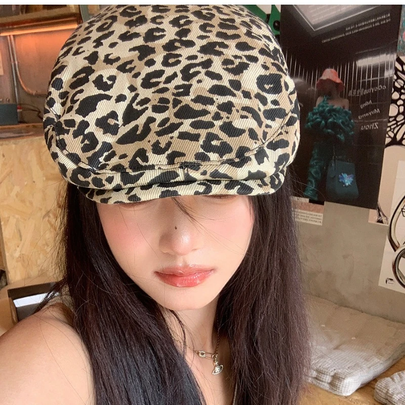 New Retro Leopard Print Beret Spring and Summer Male and Female Literary Painter Hat Casual Sunshade Short Brim Forward Cap