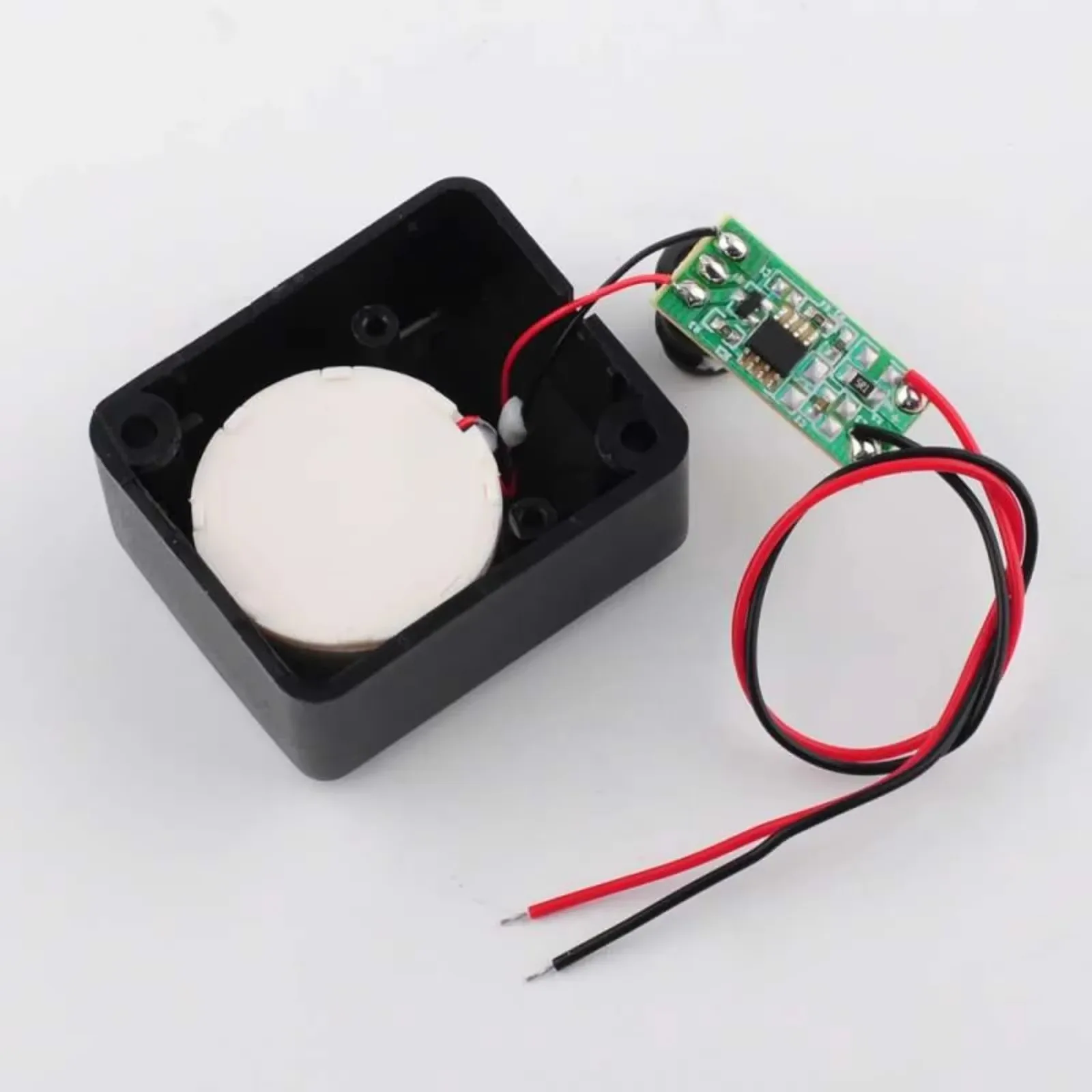 Mini sirena di allarme piezoelettrica 12V DC 110dB per sistema di sicurezza antifurto per auto con ampia resistenza alla temperatura (-20 ° C~+60 ° C)