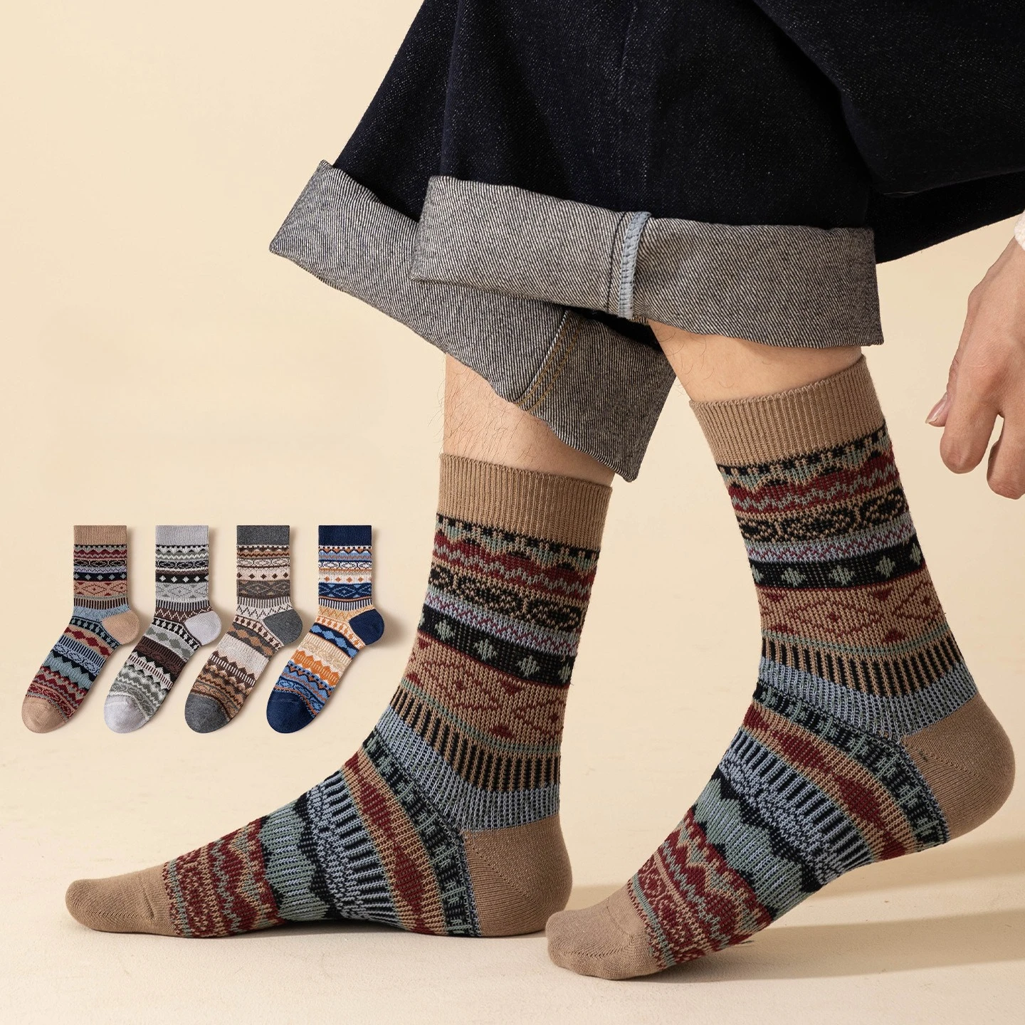 Herbst und Winter Männer Doppelnadel Doppelseitige Ethnische Stil Thermosocken Lässige Baumwolle Schweißabsorbierende Medium Tube Socken