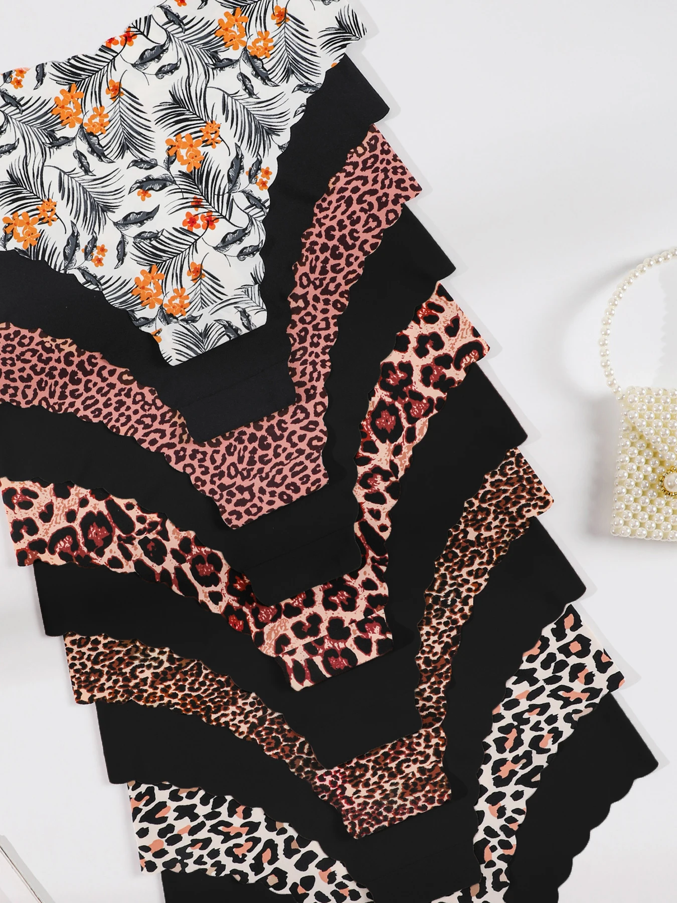 10 قطع النساء سلس حافة متموجة تنفس مريحة لينة النسيج مثير سراويل مثلث #4