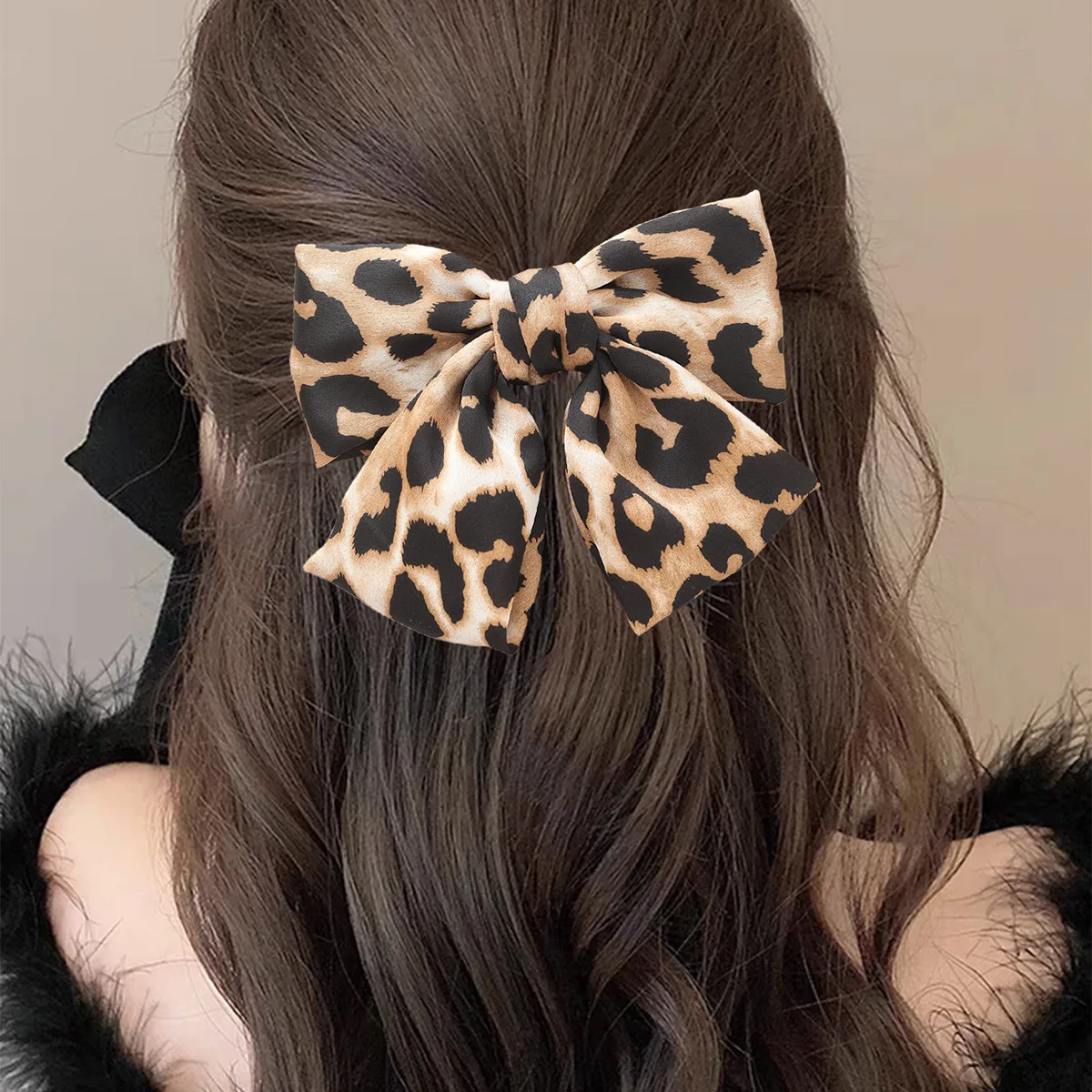 1PC Leopard Print Bow Hair Clip for Women And Girls Satin Fabric European American Style Fashionable Spring Hair Accessory