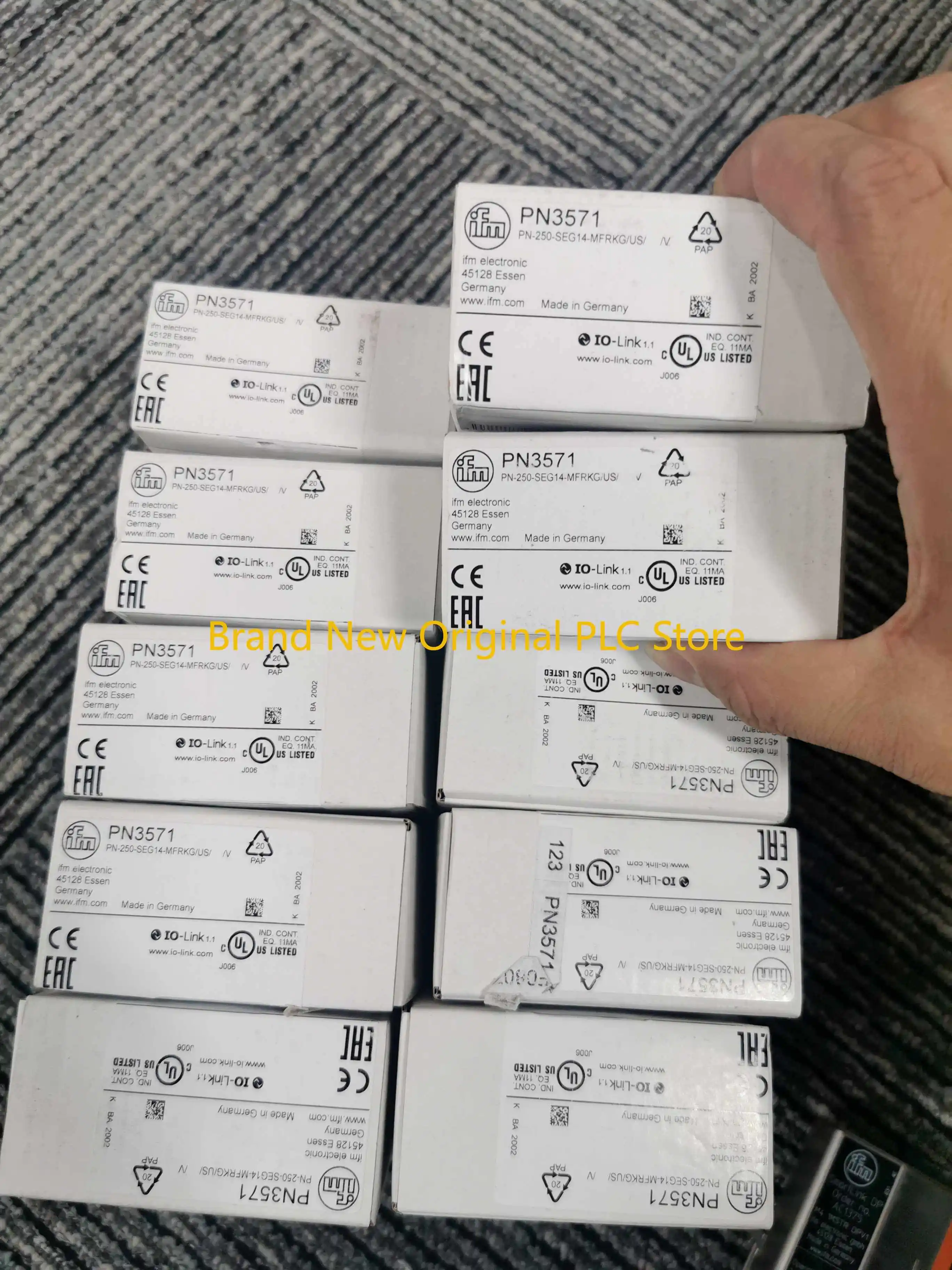 

PN3570 PN3571 PN3594 PN3593 PN3592 sensor