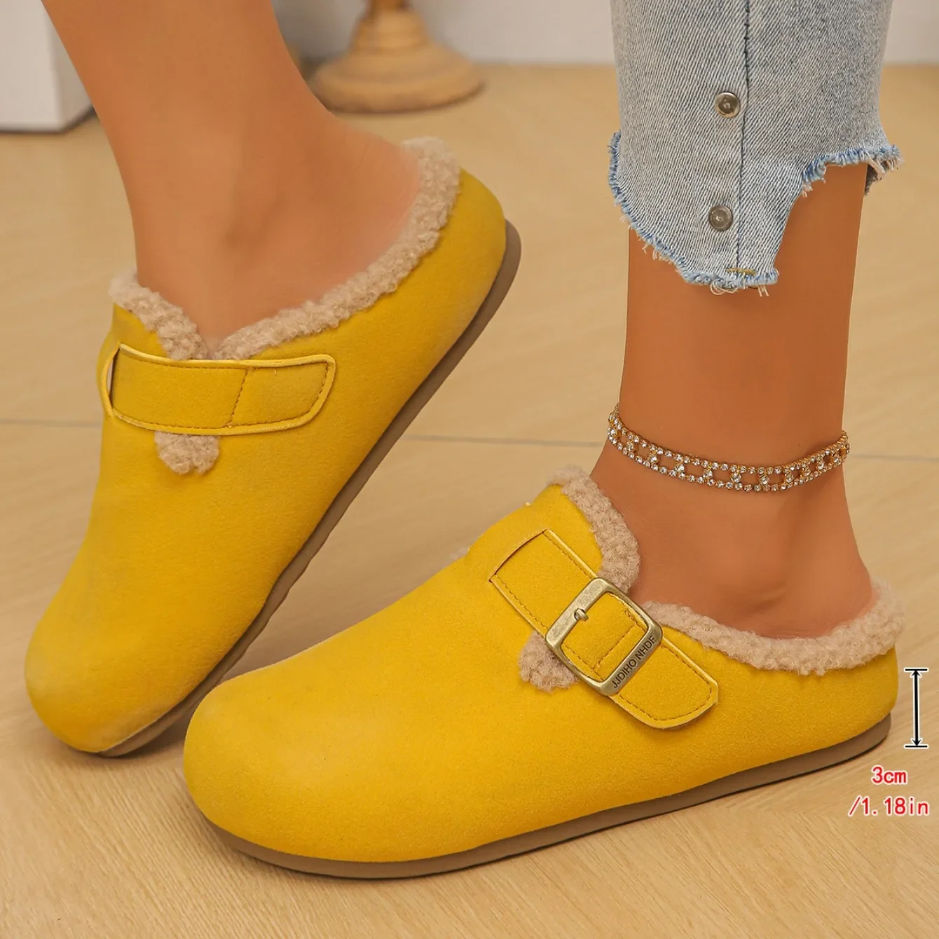 Designer-Freizeitschuhe für Damen, Winter-Hausschuhe aus Plüsch, Luxus-Damenschuhe, Modische Indoor-Fell-Slipper, Elegante Flache Schuhe in Großen Größen – Detail 4